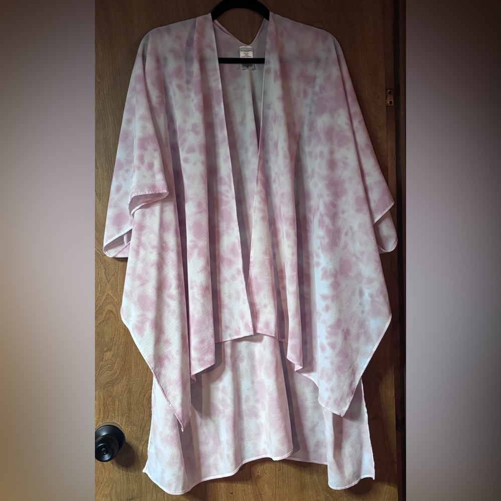 Pink/white kimono